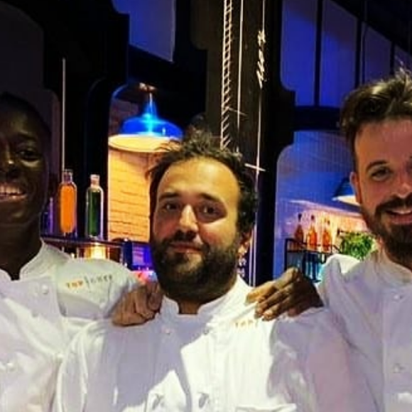 Adrien Cachot, candidat de "Top Chef 2020" pose avec son équipe et le chef Paul Pairet - Instagram, 20 février 2020