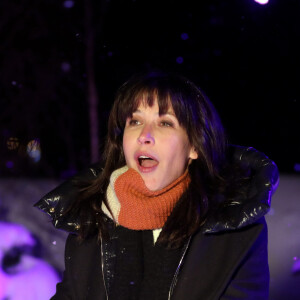 Photocall de nuit de Sophie Marceau pour le film "Mme Mills, une voisine si parfaite" au 21ème festival international du film de comédie de l'Alpe d'Huez le 19 janvier 2018. S.Marceau est la réalisatrice du film et interprète le rôle de Hélène. © Dominique Jacovides / Bestimage