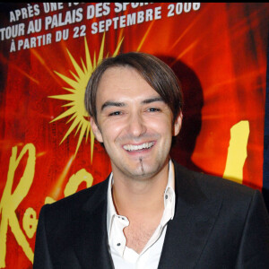 Cyril Lignac à la reprise du spectacle "Le Roi soleil" pour l'association Unicef, le 4 octobre 2006