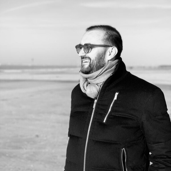 Cyril Lignac les cheveux rasés, février 2019