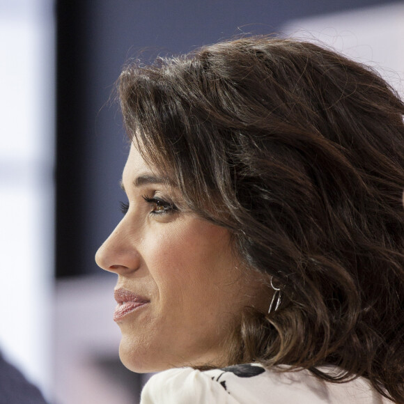 Exclusif - Laurie Cholewa - Enregistrement de l'émission "Clique" présentée par M. Achour sur Canal Plus à Issy-les-Moulineaux le 24 février 2020. © Jack Tribeca/Bestimage