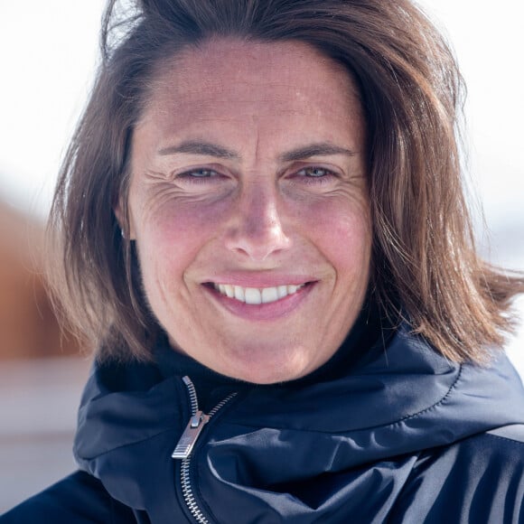 Photocall avec Alessandra Sublet, maitresse de cérémonie du 23e festival international du film de comédie de l'Alpe d'Huez, le 18 janvier 2020. © Cyril Moreau/Bestimage