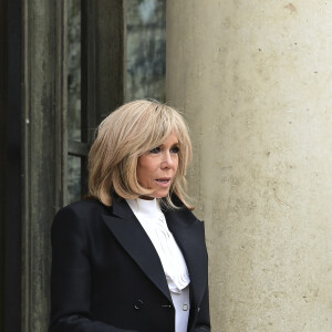 La première dame Brigitte Macron - Le roi et la reine d'Espagne sortent du palais de l'Elysée à Paris après un déjeuner avant la cérémonie à l'occasion de la première journée nationale d'hommage aux victimes du terrorisme le 11 mars 2020. © JB Autissier / Panoramic / Bestimage