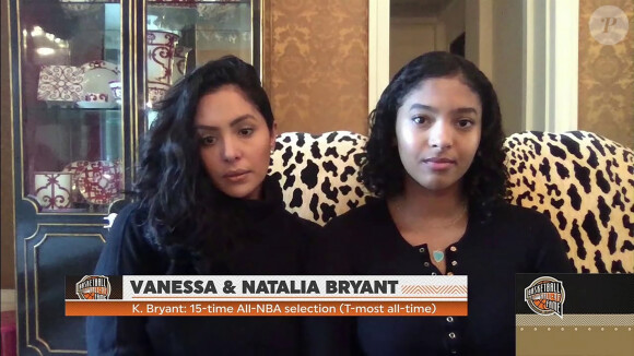Vanessa Bryant, et sa fille Natalia après avoir entendu que Kobe Bryant serait ajouté au 2020 Naismith Memorial Basketball Hall of Fame.