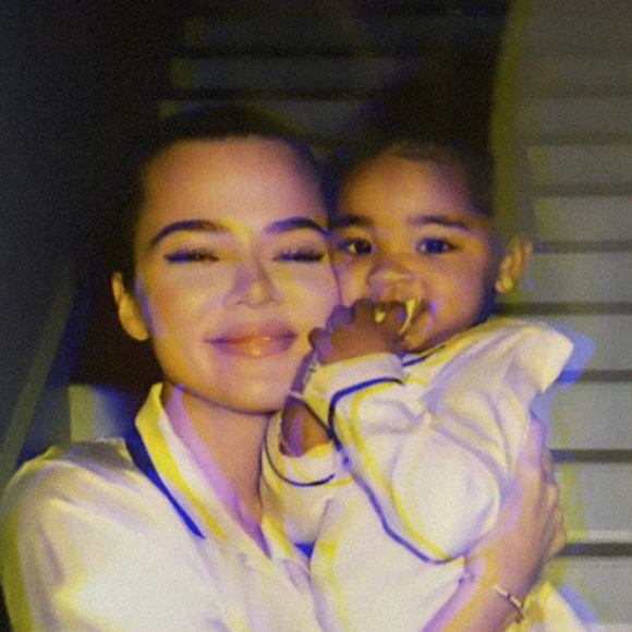 Khloé Kardashian et sa fille True Thompson. Mars 2020.