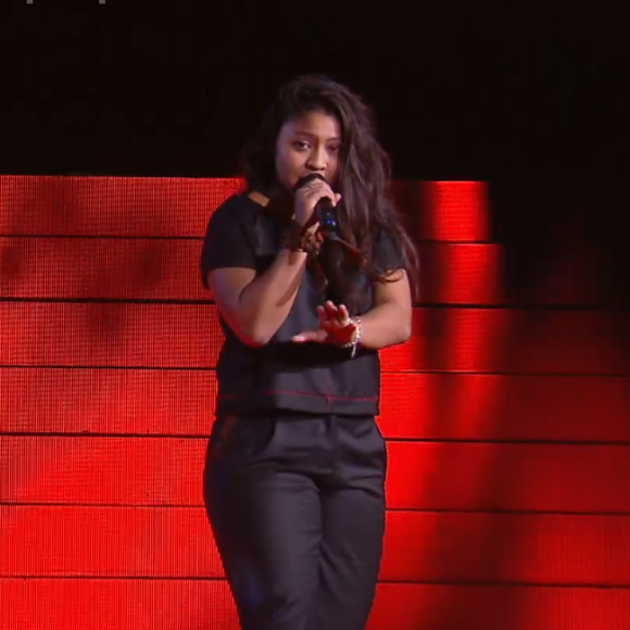 Ludysao et Nathan lors de l'épreuve des K.O dans "The Voice 2020" - Talents de Pascal Obispo. Émission du samedi 25 avril 2020, TF1