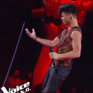 Ludysao et Nathan lors de l'épreuve des K.O dans "The Voice 2020" - Talents de Pascal Obispo. Émission du samedi 25 avril 2020, TF1