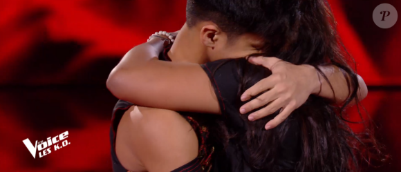 Ludysao et Nathan lors de l'épreuve des K.O dans "The Voice 2020" - Talents de Pascal Obispo. Émission du samedi 25 avril 2020, TF1