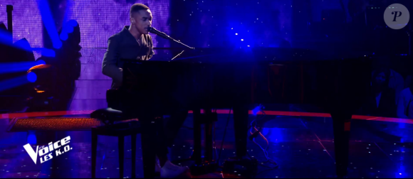 Abi lors de l'épreuve des K.O dans "The Voice 2020" - Talent de Pascal Obispo. Émission du samedi 25 avril 2020, TF1