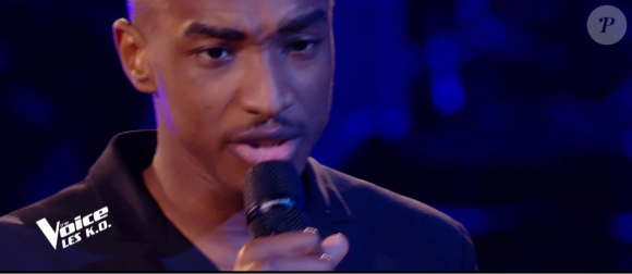Abi lors de l'épreuve des K.O dans "The Voice 2020" - Talent de Pascal Obispo. Émission du samedi 25 avril 2020, TF1