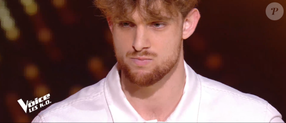 Antoine (alias Owlite) lors de l'épreuve des K.O dans "The Voice 2020" - Talent de Pascal Obispo. Émission du samedi 25 avril 2020, TF1