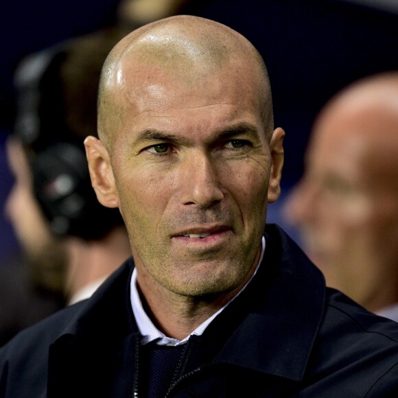 Zinédine Zidane entraîneur du Real Madrid lors du match UEFA Ligue des Champions groupe A, opposant le Paris Saint-Germain (PSG) au Real Madrid au Parc des Princes à Paris, France, le 18 septembre 2019. Le PSG a gagné 3-0. © Jean-Baptiste Autissier/Panoramic/Bestimage