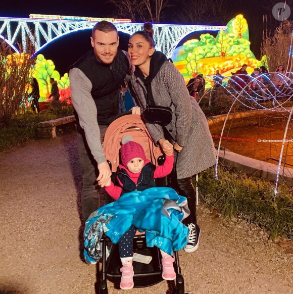 Wafa de "Koh-Lanta" avec son fiancé et leur fille Jenna, le 24 janvier 2020