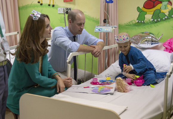 Le prince William et Catherine Kate Middleton visitent le Shaukat Khanum Memorial Cancer Hospital à Lahore, Pakistan le 17 octobre 2019.