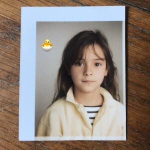 Lolita Séchan partage des souvenirs d'enfance sur Instagram. Le 3 mai 2020.