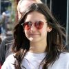 Nina Dobrev se promène avec des amis et son chien dans les rues de West Hollywood, le 12 janvier 2020.