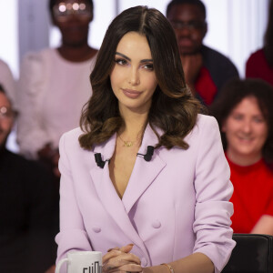 Exclusif - Nabilla Benattia-Vergara - Enregistrement de l'émission "Clique" présentée par M. Achour sur Canal Plus à Issy-les-Moulineaux le 31 janvier 2020. © Jack Tribeca/Bestimage