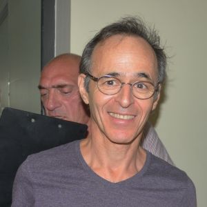 Exclusif - Jean-Jacques Goldman - Vente aux enchères à l'occasion du 20e anniversaire du spectacle "Les Vendanges du Coeur" à Ouveillan, près de Narbonne (Aude) au profit des "Restos du Coeur" le 20 juillet 2014.