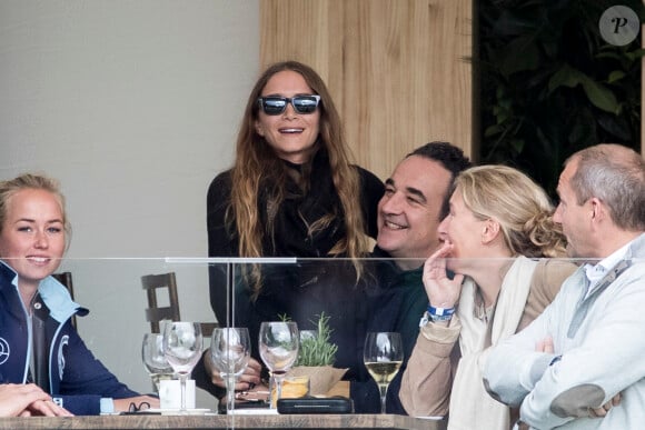 Olivier Sarkozy et sa femme Mary-Kate Olsen assistent au Global Champions Tour CSI2 Madrid 2019, Madrid, le 17 mai 2019.