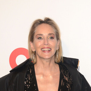 Sharon Stone - Photocall de la soirée "The Elton John AIDS foundation Academy Awards" à Los Angeles. Le 9 février 2020.