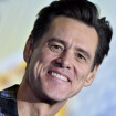 Jim Carrey brise ses belles promesses... et se débarrasse de sa grosse barbe !