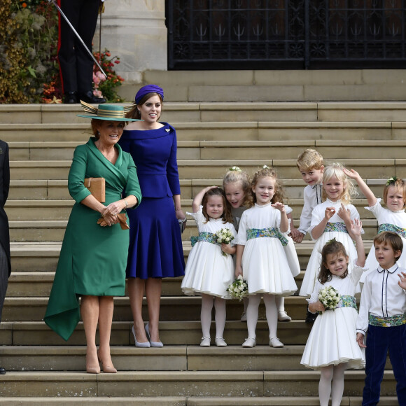 Sarah Ferguson, duchesse d'York, la princesse Beatrice d'York, Nicola, George Brooksbank, le prince George de Cambridge et la princesse Charlotte de Cambridge - Sorties après la cérémonie de mariage de la princesse Eugenie d'York et Jack Brooksbank en la chapelle Saint-George au château de Windsor, Royaume Uni, le 12 octobre 2018.