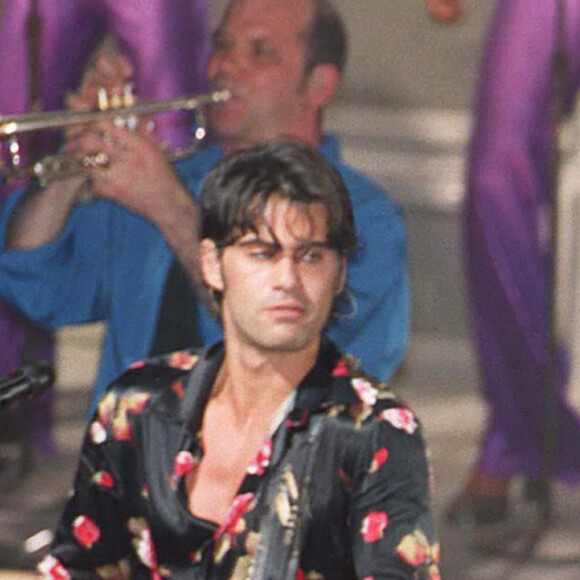Exclusif- Concert de Johnny Hallyday à l'Olympia, ici avec Manu Lanvin sur scène, le 28 juillet 2000. ©DANIEL ANGELI / BESTIMAGE