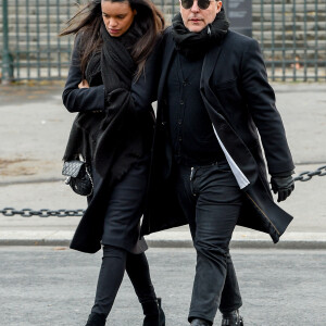 Jean Roch et sa femme Anaïs - Sorties de l'église de la Madeleine après les obsèques de Johnny Hallyday à Paris, le 9 décembre 2017. © Coadic Guirec/Bestimage