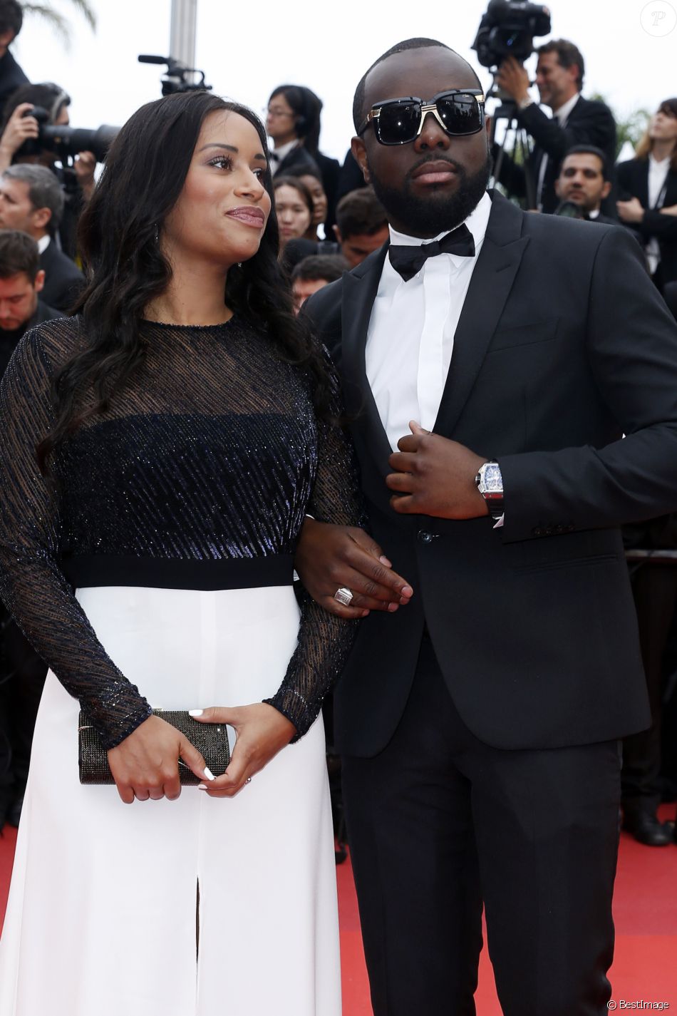 Maître Gims et sa femme DemDem Montée des marches du film The BFG (Le BGG Le Bon Gros Géant Maître Gims et sa femme DemDem Montée des marches du film The BFG (Le BGG Le Bon Gros Géant
