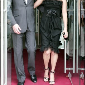 Jennifer Connelly et Paul Bettany à Paris en 2006. 