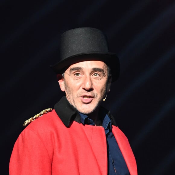 Exclusif - Elie Semoun - Première du spectacle "Elie Semoun et ses monstres" aux Folies Bergère à Paris le 7 janvier 2020. © Coadic Guirec/Bestimage