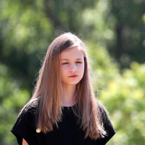 La princesse Leonor - La famille royale d'Espagne lors d'une minute de silence en hommage aux victimes du coronavirus (COVID-19) à Madrid le 27 mai 2020.