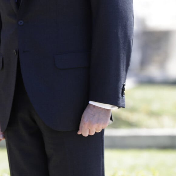 Le roi Felipe VI d'Espagne - La famille royale d'Espagne lors d'une minute de silence en hommage aux victimes du coronavirus (COVID-19) à Madrid le 27 mai 2020.