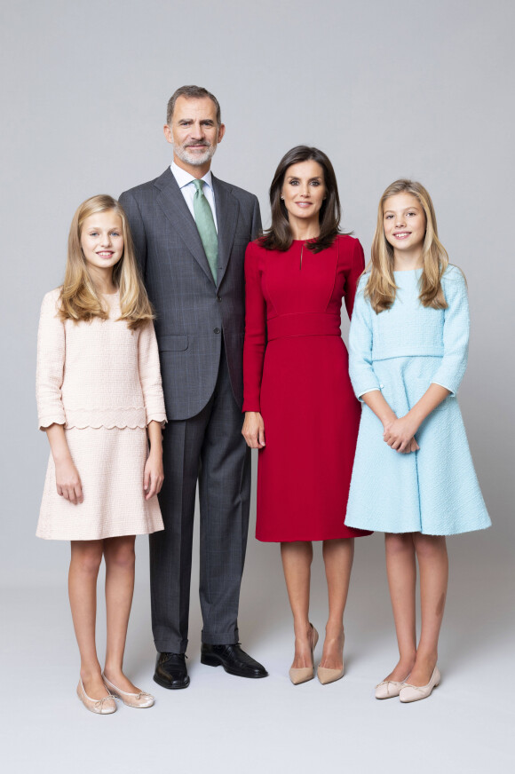 La princesse Leonor, le roi Felipe VI, la reine Letizia, l'infante Sofia - Photos officielles des membres de la famille royale d'Espagne à Madrid le 11 février 2020.