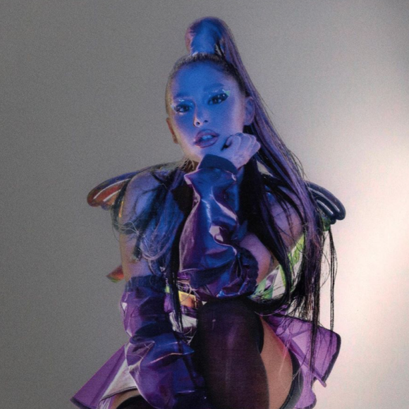 Ariana Grande sur le tournage du clip de la chanson Rain On Me, de Lady Gaga. Photo par Alfredo Flores. Mai 2020.