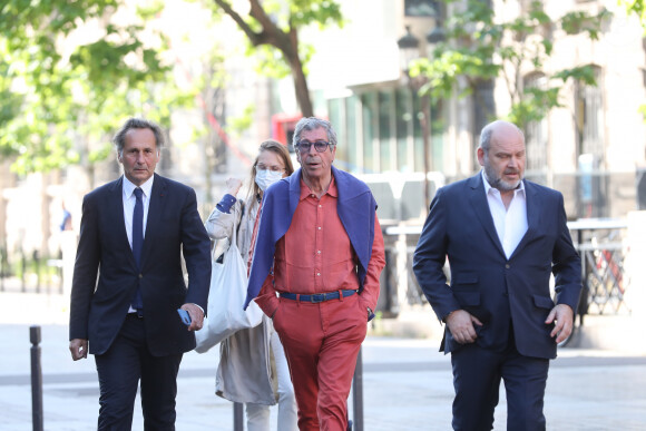 Patrick Balkany à la sortie du palais de justice de Paris après sa condamnation à cinq ans de prison ferme ; et quatre ans pour sa femme Isabelle le 27 mai 2020