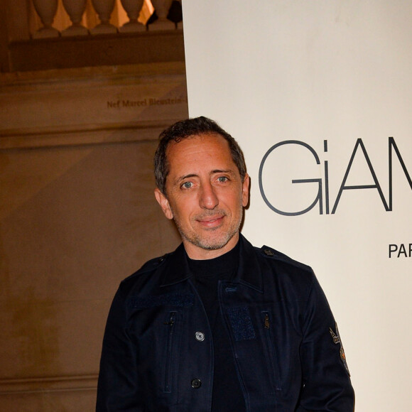 Gad Elmaleh - Photocall - Défilé Giambattista Valli - collection prêt-à-porter Automne/Hiver 2020-2021 lors de la Fashion Week à Paris (PFW), le 2 mars 2020. © Veeren Ramsamy-Christophe Clovis / Bestimage