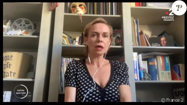 Sandrine Bonnaire, victime de violences conjugales, témoigne dans &quot;Comment lutter contre les féminicides&quot; sur France 2 le 2 juin 2020.