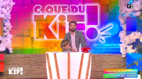 Lino, le fils de Cyril Hanouna, apparaît en direct dans "C que du kif", le 4 juin 2020, sur C8