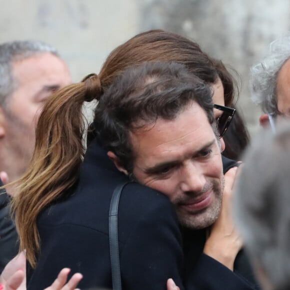 Doria Tillier et Nicolas Bedos, Elsa Zylberstein - Hommage à Guy Bedos en l'église de Saint-Germain-des-Prés à Paris le 4 juin 2020.