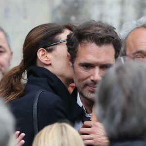 Doria Tillier et Nicolas Bedos - Hommage à Guy Bedos en l'église de Saint-Germain-des-Prés à Paris le 4 juin 2020.