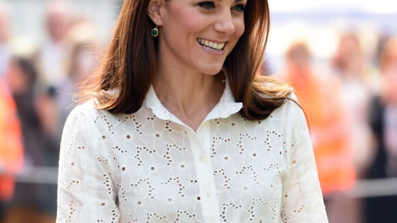 Kate Middleton : Joli top et boucles d'oreilles à 5 euros, la duchesse recycle