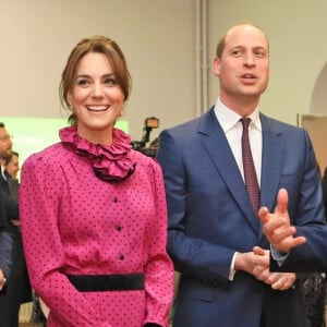 Le prince William, duc de Cambridge, et Kate Middleton, duchesse de Cambridge, reçus par le vice-Premier ministre de l'Irlande S. Coveney lors de leur visite officielle à Dublin, le 4 mars 2020.