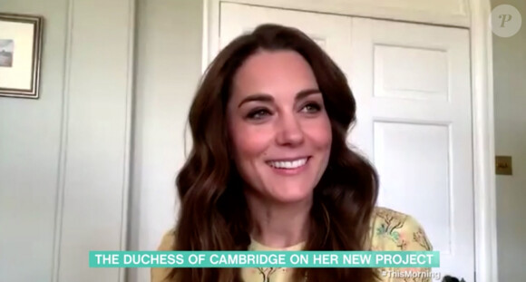 Catherine (Kate) Middleton, duchesse de Cambridge, s'adresse aux journalistes depuis son lieu de confinement à Londres, le 7 mai 2020.