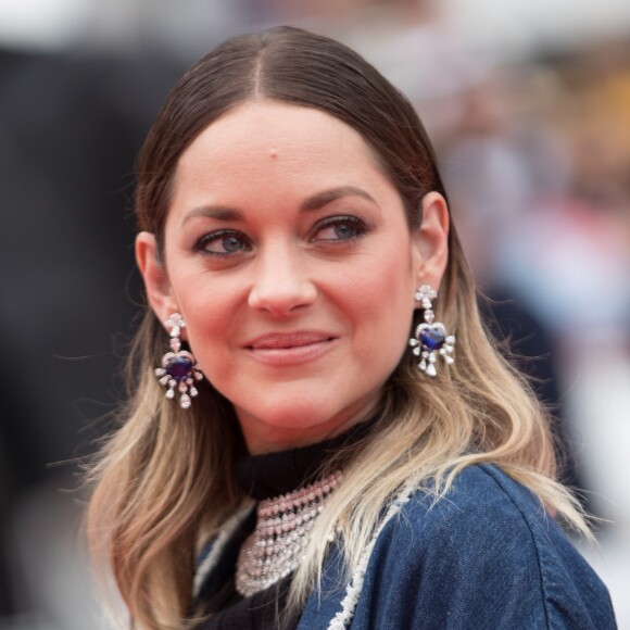 Marion Cotillard - Montée des marches du film " Matthias et Maxime " lors du 72e Festival International du Film de Cannes, le 22 mai 2019. © Jacovides-Moreau / Bestimage