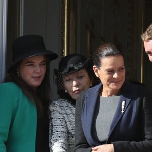 Mélanie-Antoinette de Massy, Elisabeth-Anne de Massy, la princesse Stéphanie de Monaco, Pierre Casiraghi au balcon du palais princier lors de la fête nationale monégasque le 19 novembre 2014