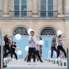 Exclusif - Le chanteur Amir - Répétitions de l'émission "Chanson de l'année 2020" dans les jardins du Palais-Royal à Paris le 11 juin 2020. Ce vendredi 12 juin à 21h05, TF1 proposera aux téléspectateurs une soirée exceptionnelle avec La Chanson de l'année présentée par N. Aliagas et produite par DMLS TV. La plus grande salle de concert à ciel ouvert rouvre ses portes avec La Chanson de l'année qui se déroulera cette année à Paris dans le cadre somptueux des Jardins du Palais Royal. Un grand show musical en présence de tous les artistes qui ont marqué l'année. Ces stars de la chanson française interpréteront leurs titres et formeront des duos totalement inédits. © Cyril Moreau / Bestimage