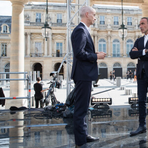 Exclusif - Rencontre entre le ministre de la Culture Franck Riester et Nikos Aliagas lors de l'enregistrement de l'émission "La chanson de l'année", dans les jardins du Palais Royal et dans les bureaux du ministère à Paris. Le 11 juin 2020 © Cyril Moreau / Bestimage