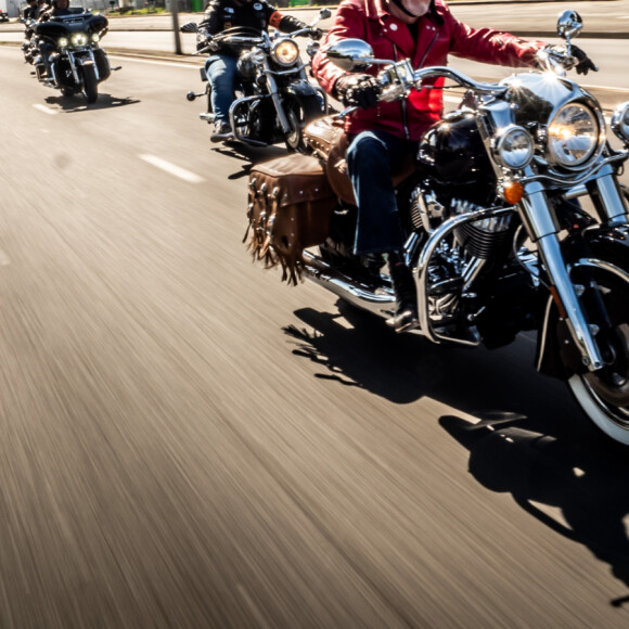 Exclusif - Pierre Billon et un groupe de bikers font un road-trip entre Tarbes et Lourdes et assistent à une messe la veille du 77 ème anniversaire de Johnny Hallyday à la basilique Notre-Dame du Rosaire à Lourdes le 14 juin 2020. A cette occasion, le prêtre remet un chapelet à Pierre Billon qu'il se chargera de remettre à Laeticia Hallyday. © Guillaume Collet / Bestimage