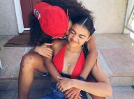 Madison Bailey (Outer Banks) révèle être pansexuelle et présente sa petite amie